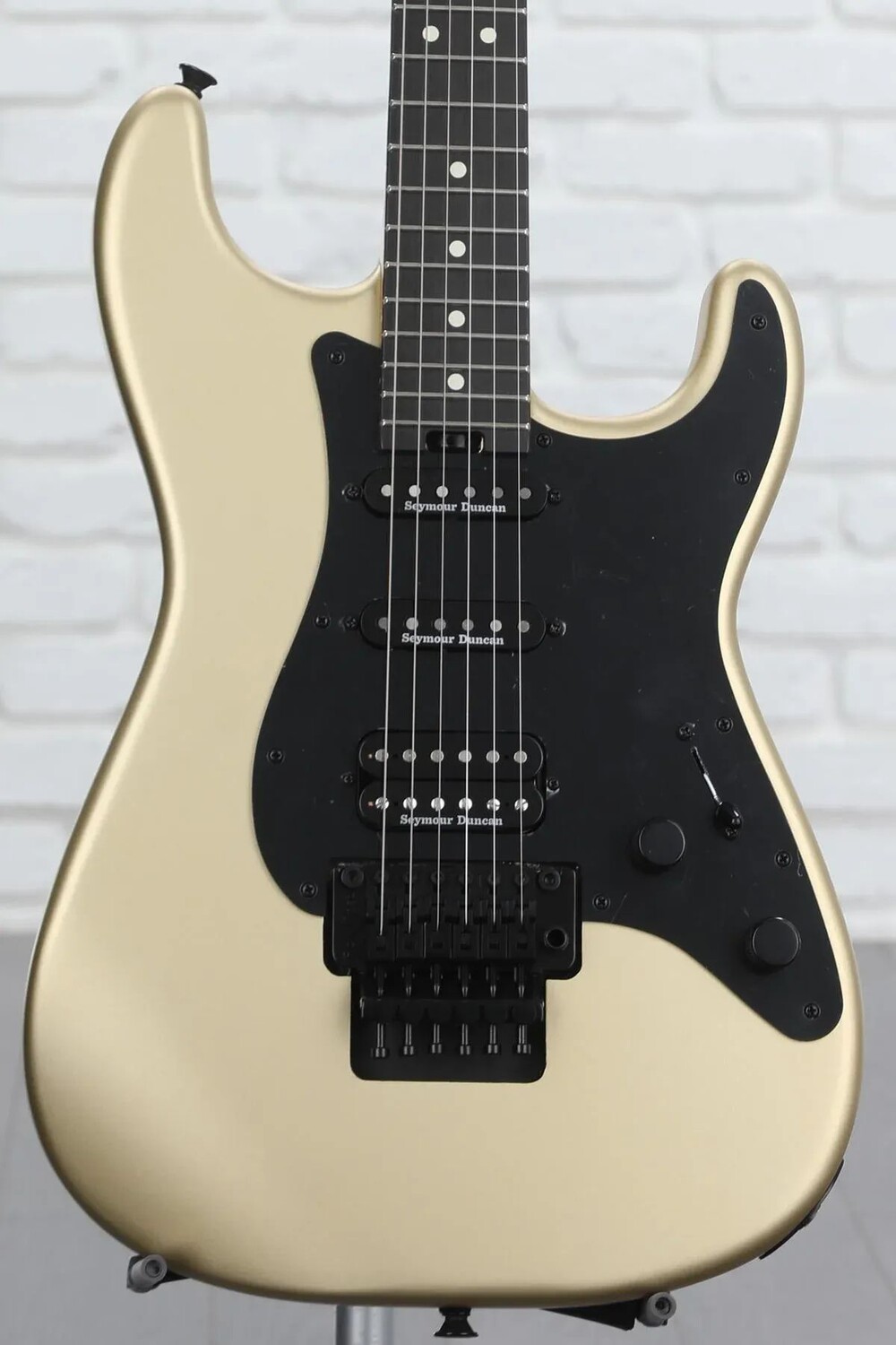

Электрогитара Charvel Pro-Mod So-Cal Style 1 HSS FR E - Pharaoh Gold