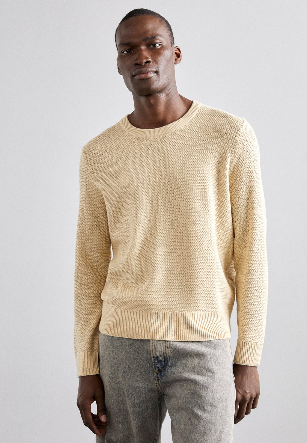 Вязаный свитер sandro, цвет ecru/mastic Sandro