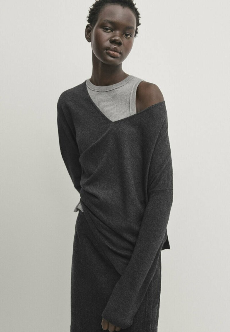 

Вязаный свитер V-NECK BLEND Massimo Dutti, цвет dark grey