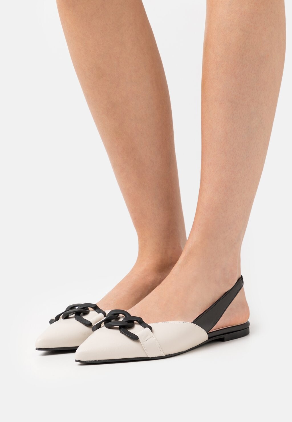 

Балетки с ремешком на пятке Pretty Ballerinas