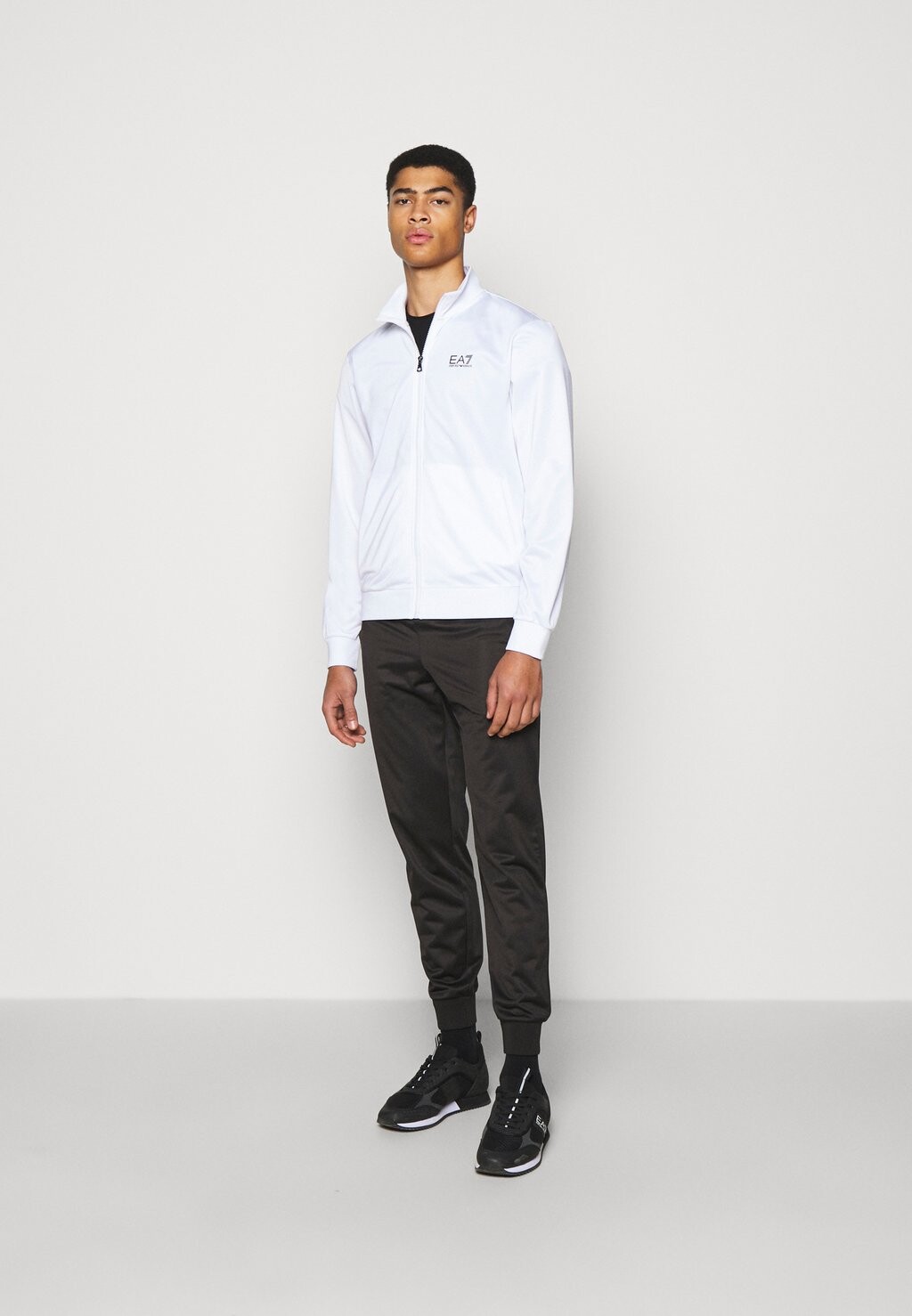 

Спортивный костюм EA7 Emporio Armani, мультиколор, Серый