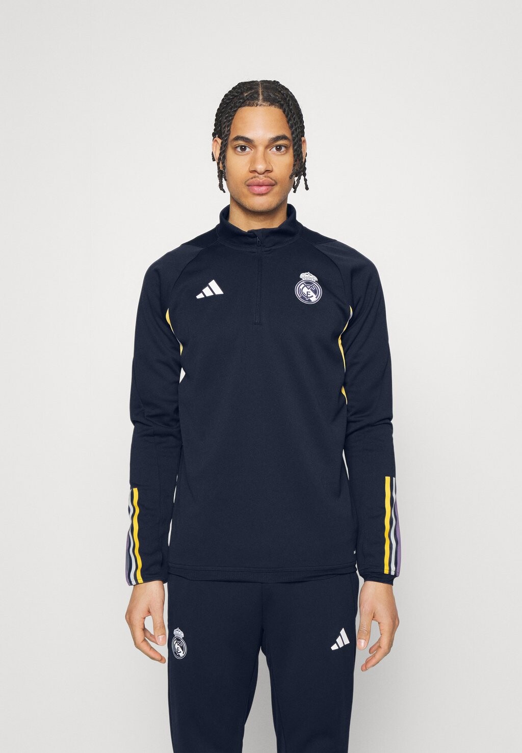 

Спортивная футболка Adidas