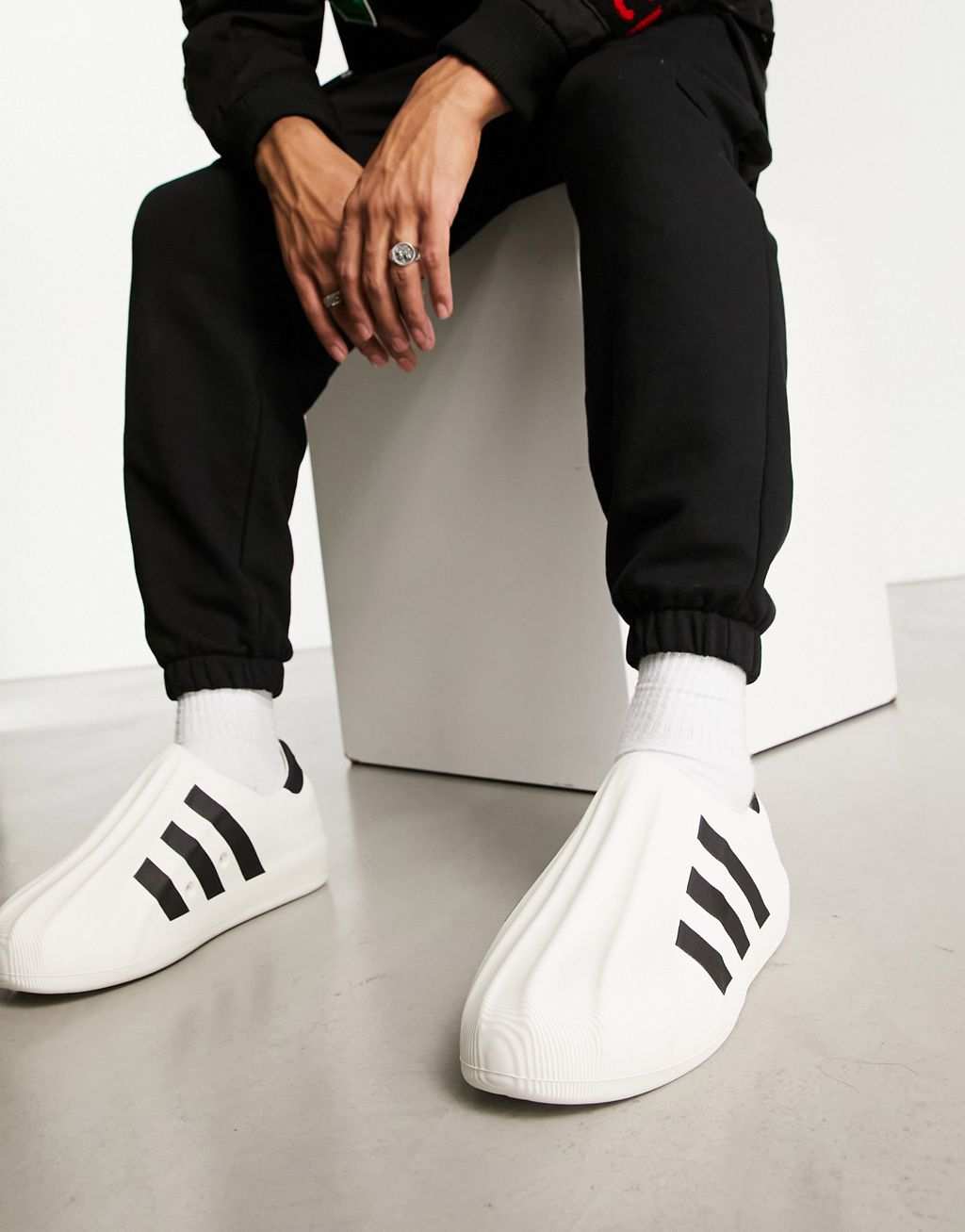 

Бело-черные кроссовки adidas Originals FOM Superstar, Черный