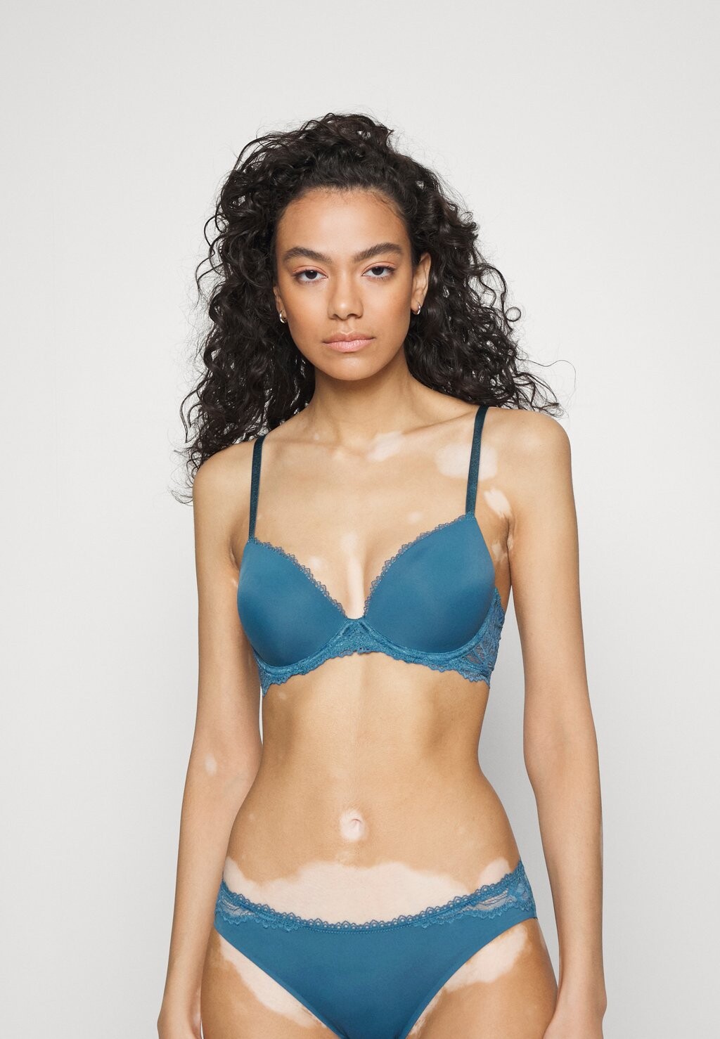 

Бюстгальтер Multiway без бретелек Calvin Klein Underwear