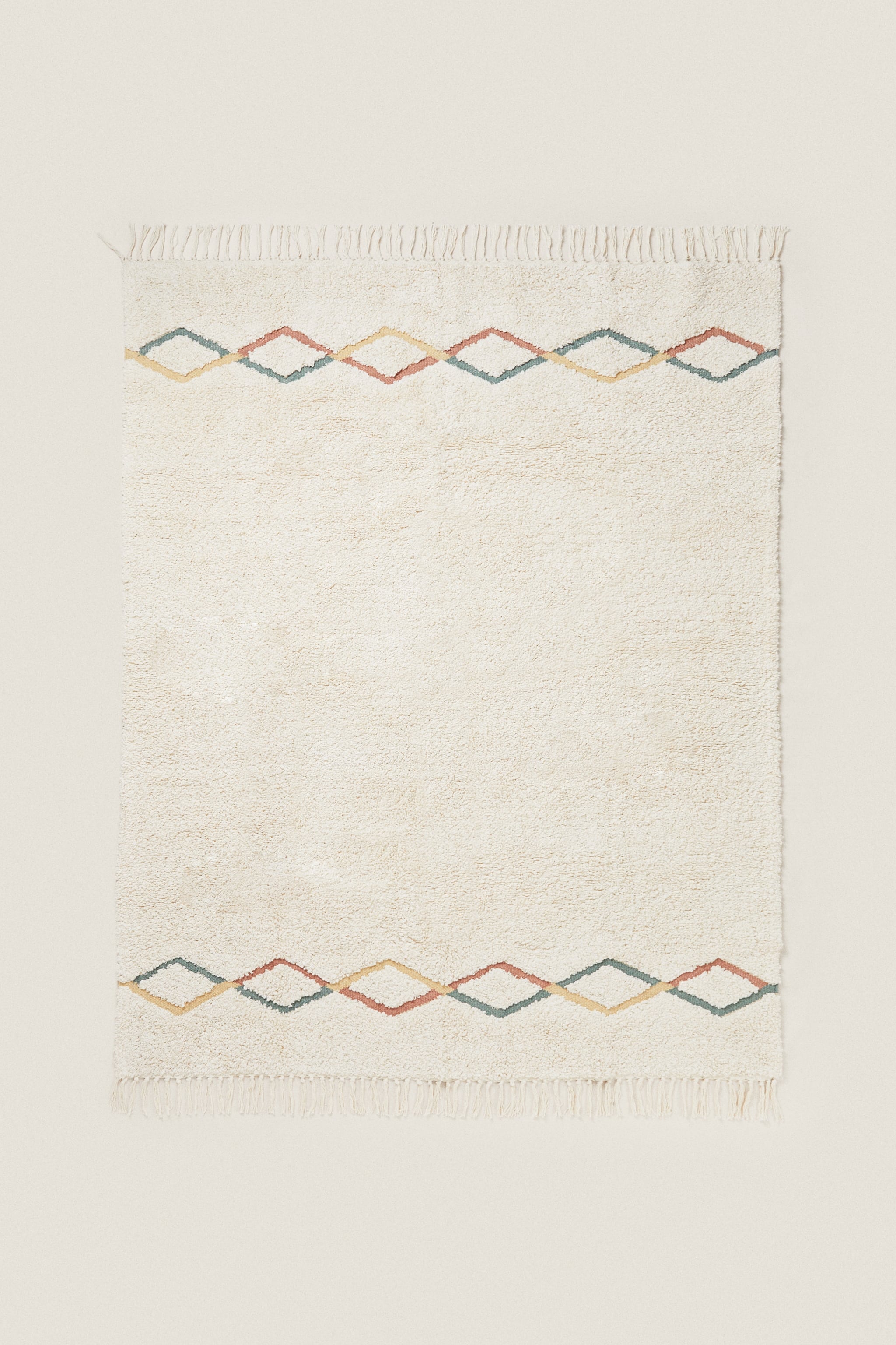 Хлопковый коврик с алмазным дизайном Zara, светло-бежевый цена и фото