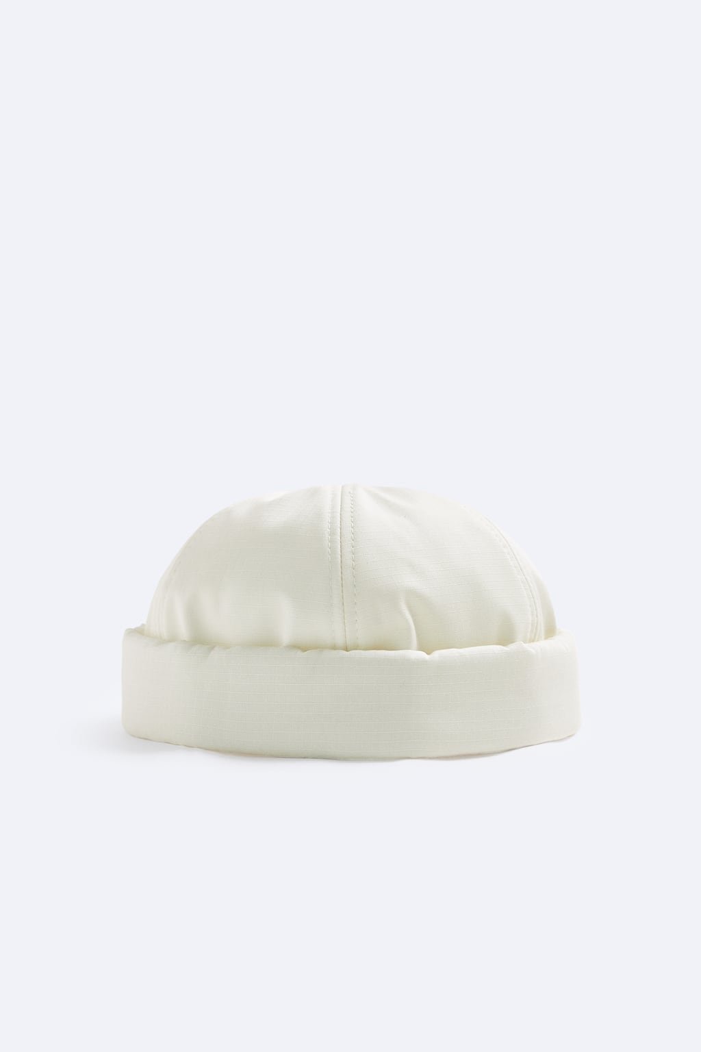 

Короткая шапка ZARA, экру