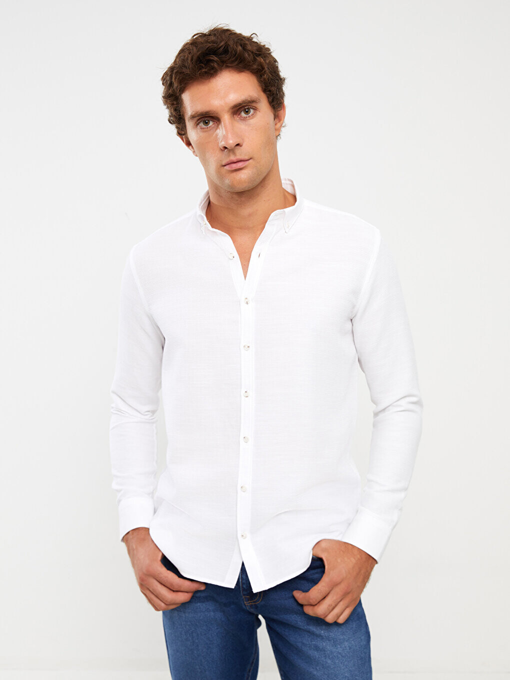 

Мужская рубашка Добби Slim Fit с длинным рукавом LCW Vision, буксе белый