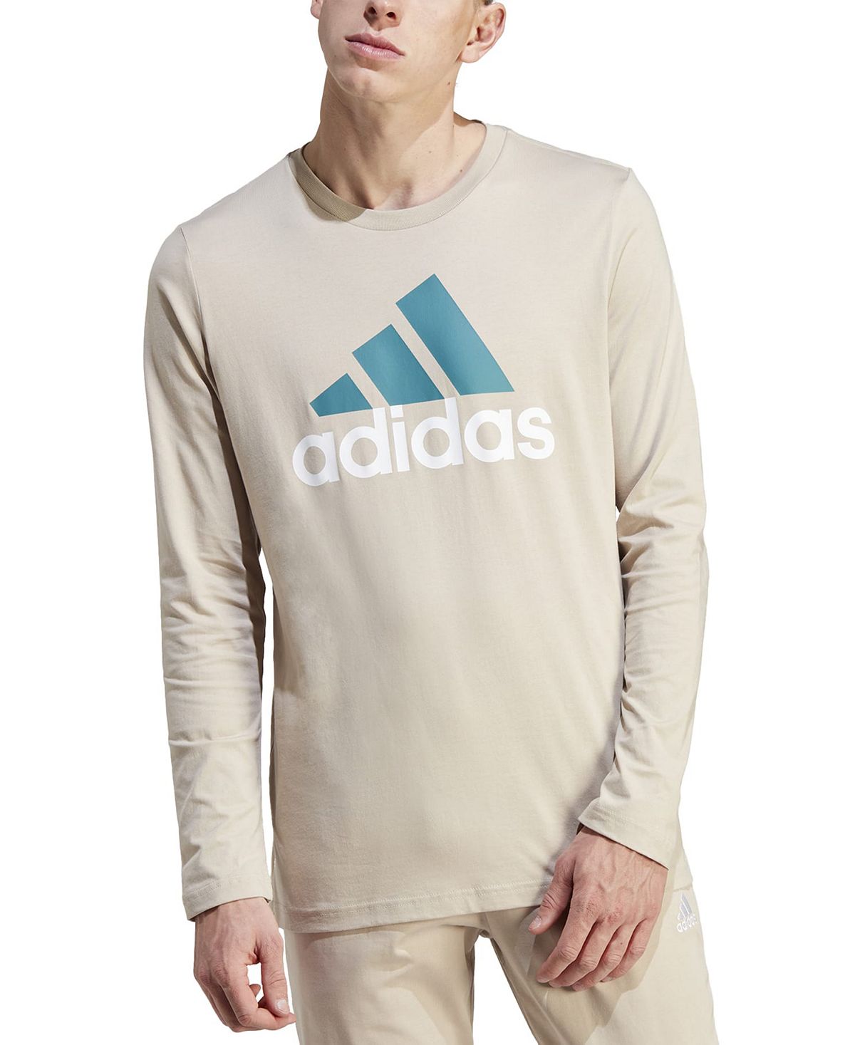 

Мужская базовая футболка с круглым вырезом и длинными рукавами Badge of Sport adidas