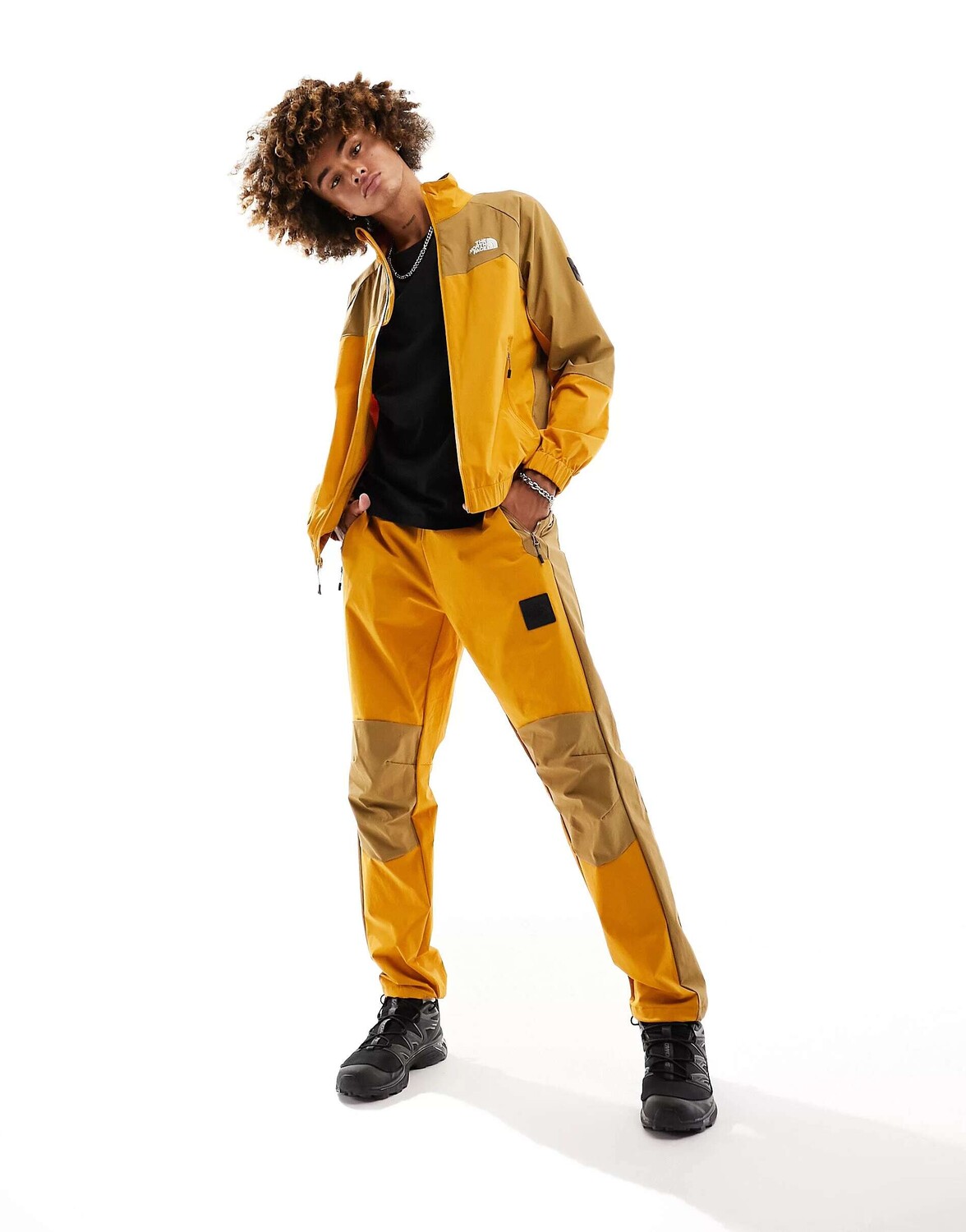 

Желтые и коричневые джоггеры из плетеной ракушки The North Face NSE