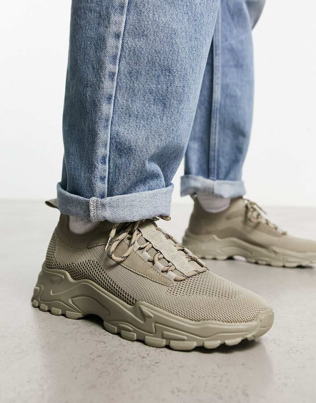 

Трикотажные кроссовки ASOS DESIGN с камнями