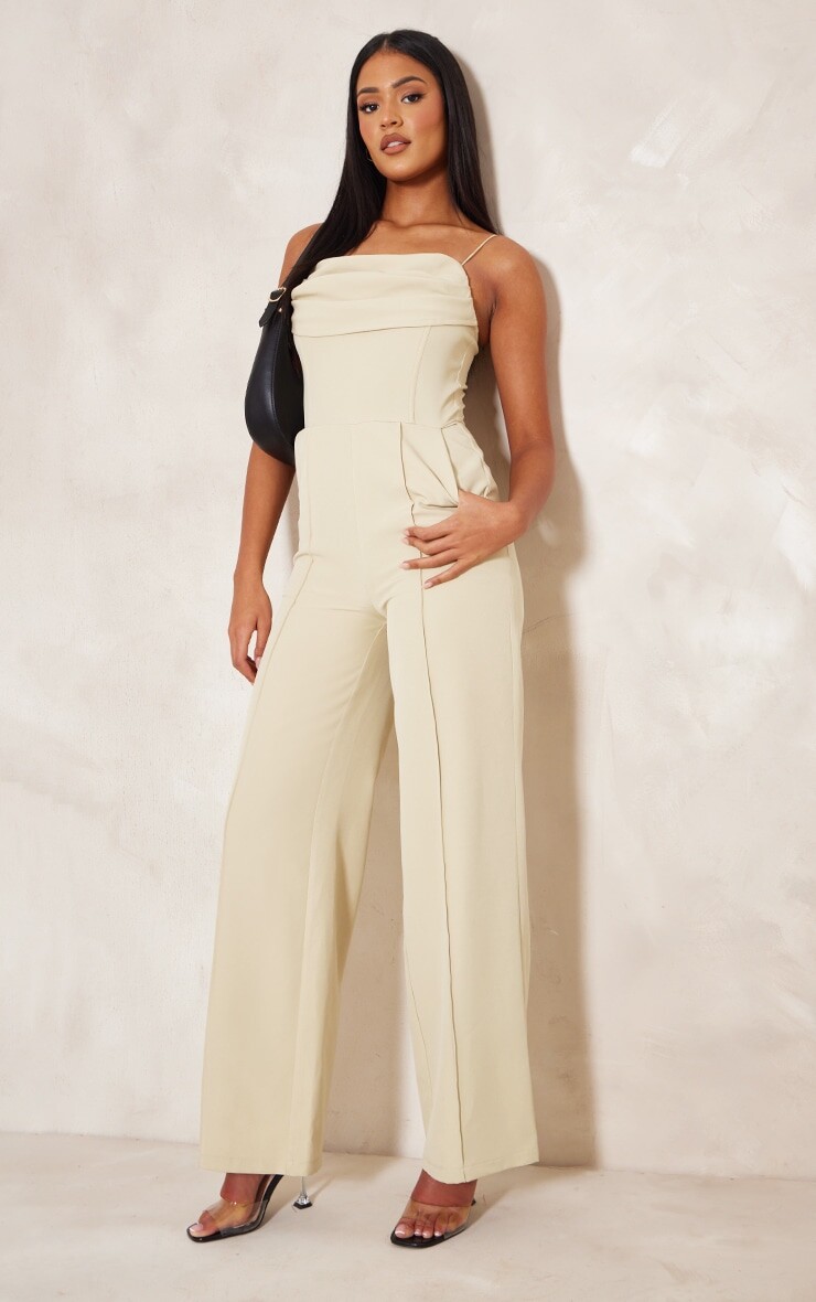 

PrettyLittleThing Комбинезон Tall Sage с воротником-хомутом и бретелями