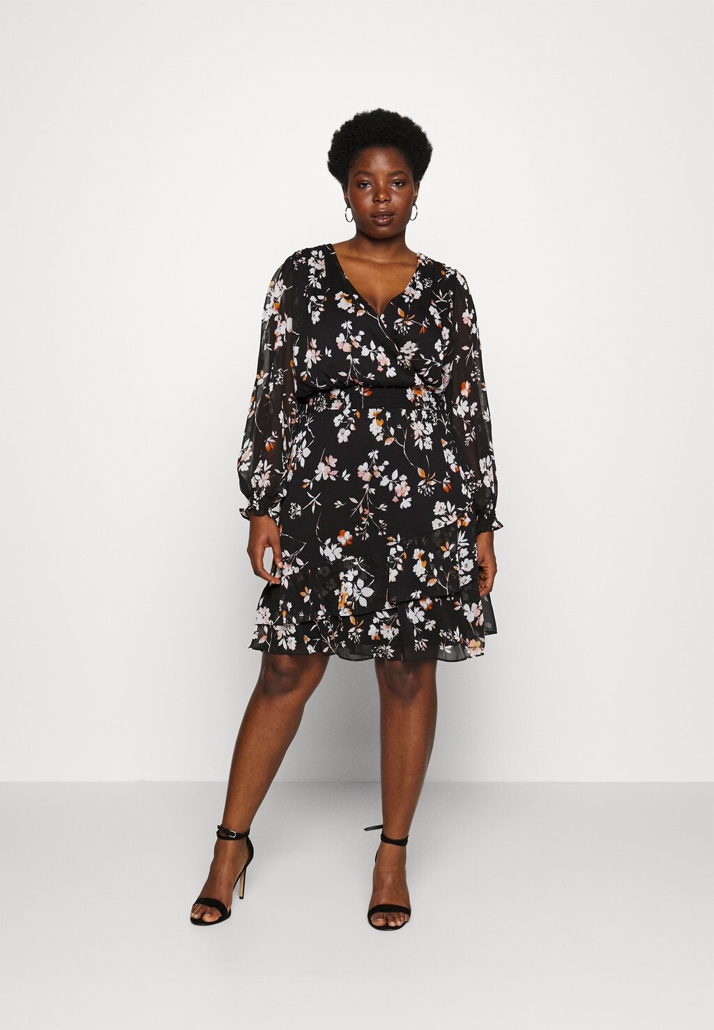 

Повседневное платье DKNY, черный