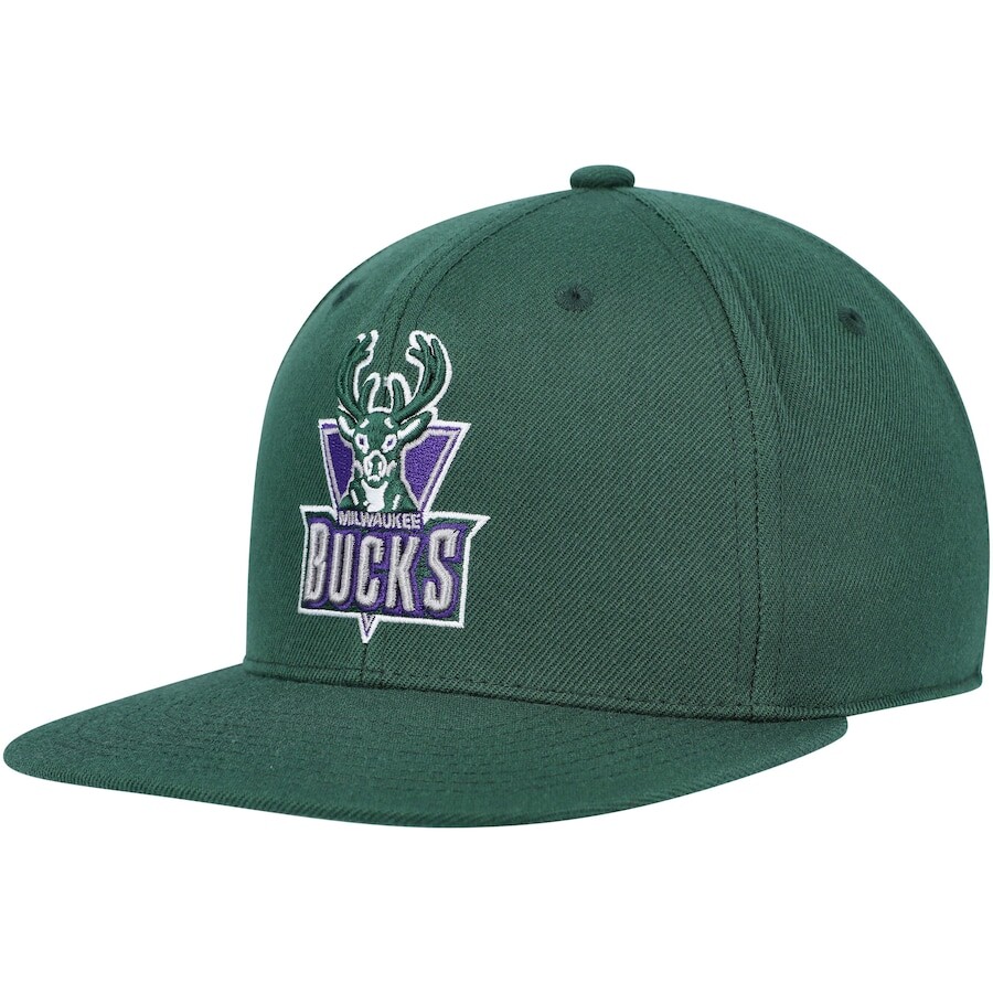 

Бейсболка Mitchell & Ness Milwaukee Bucks, зеленый