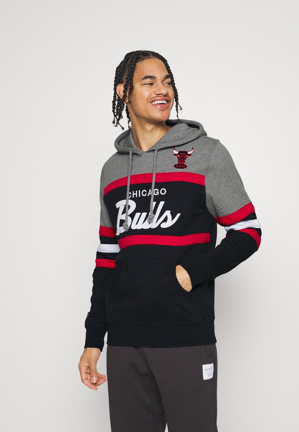 

Худи Mitchell & Ness, черный