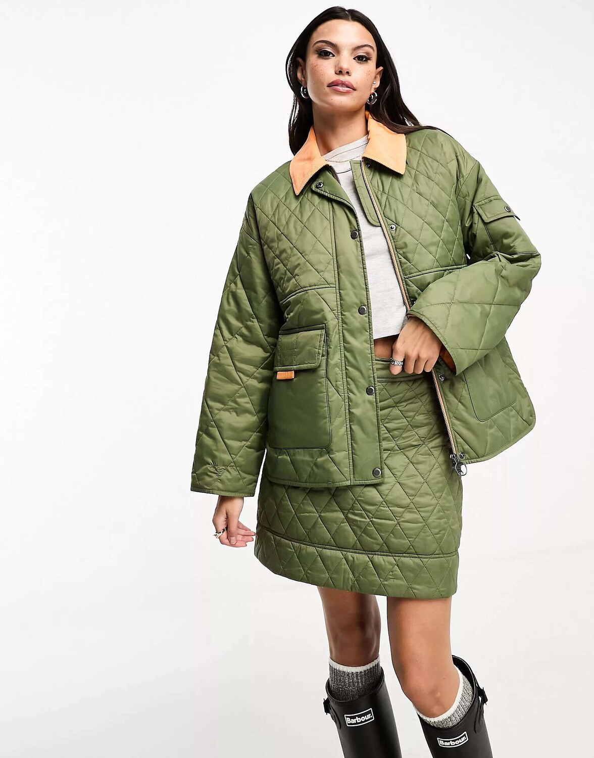 

Эксклюзивная стеганая куртка оливкового цвета Barbour x ASOS, Зеленый