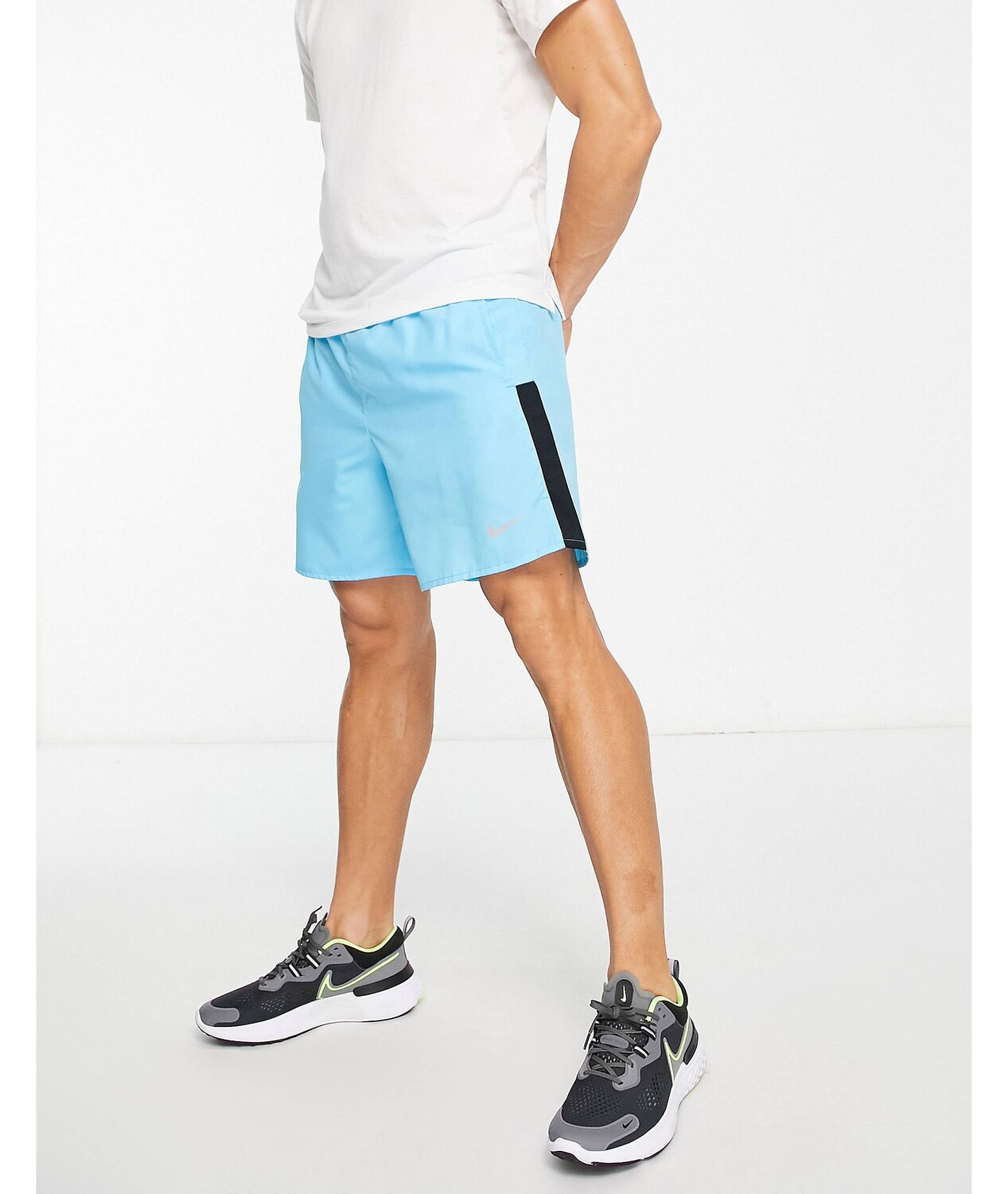 

Синие шорты Nike Running Challenger 7in Dri-Fit