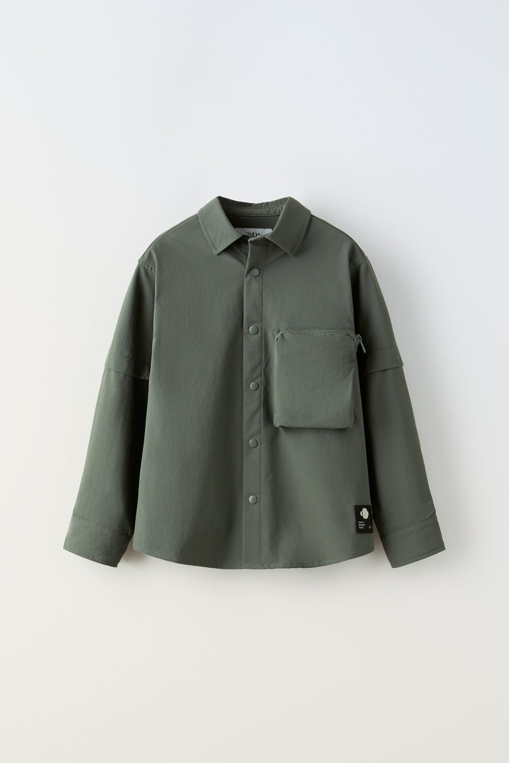 

Рубашка из технического покрытия с клинотическими деталями Zara, зеленый / синий