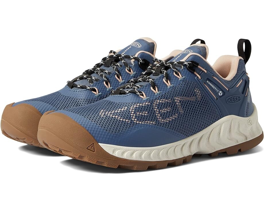 

Походные ботинки KEEN Nxis Evo WP, цвет Vintage Indigo/Peachy Keen