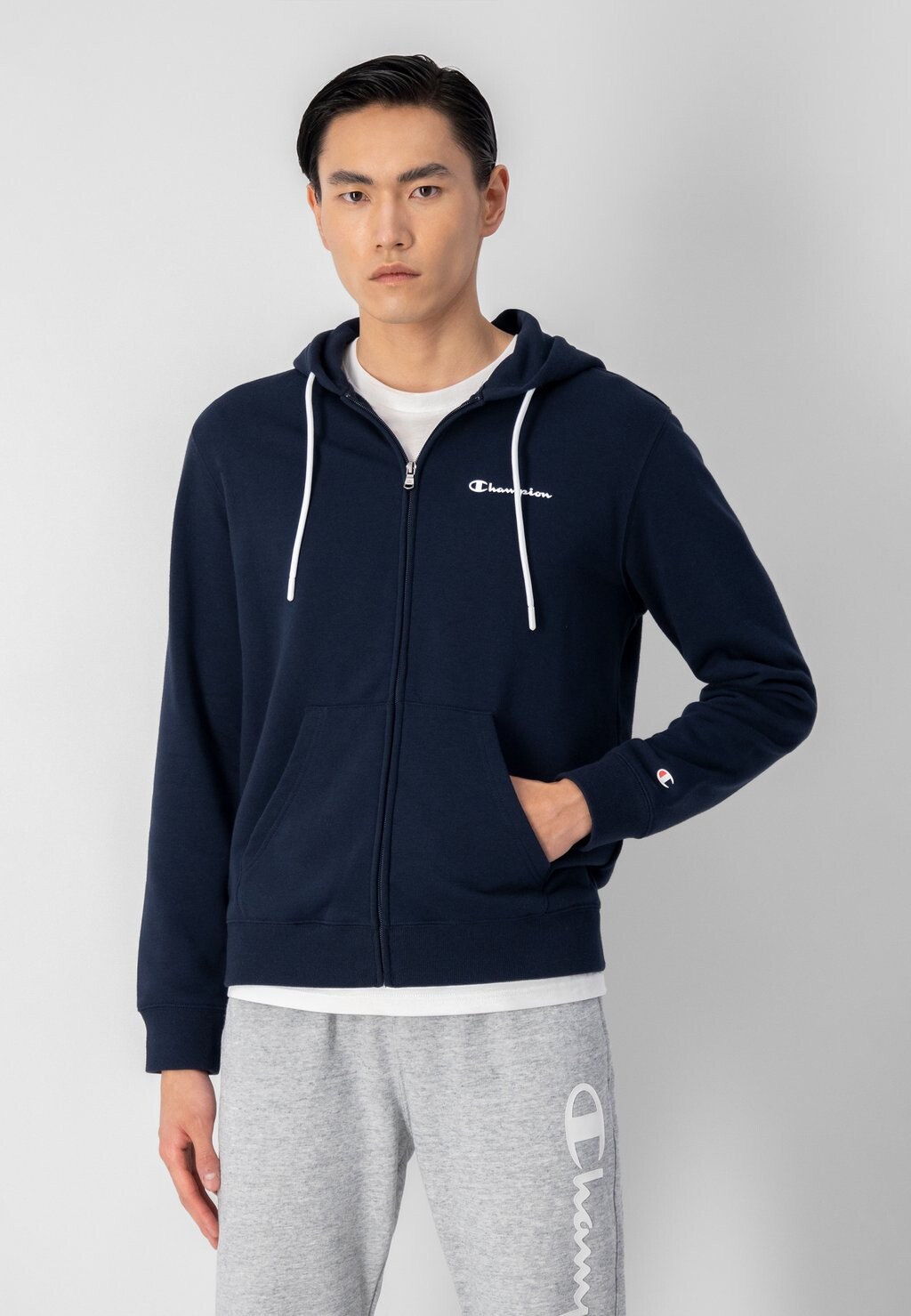 

Толстовка на молнии Champion
