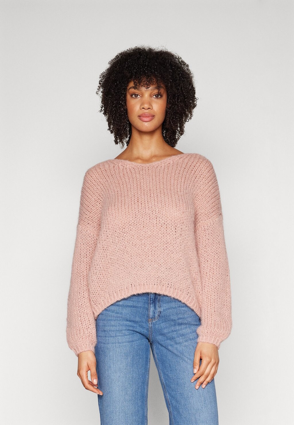 

Вязаный свитер VMERIN V-NECK Vero Moda, цвет misty rose