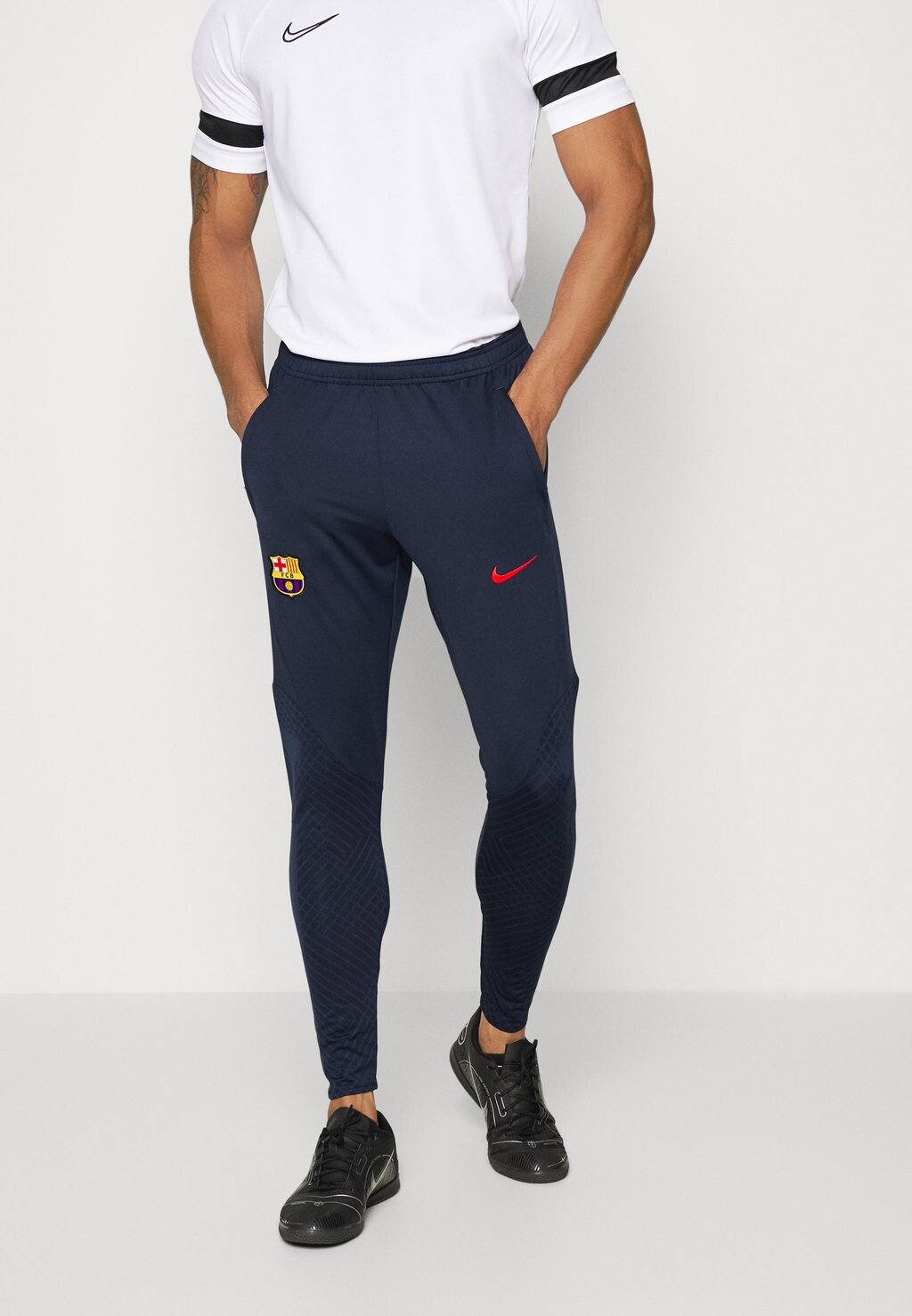 

Спортивные брюки Nike