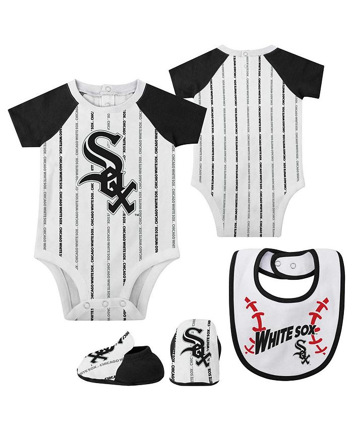 Комплект из трех предметов: боди реглан, пинетки и нагрудник белого цвета Chicago White Sox для новорожденных Outerstuff, белый