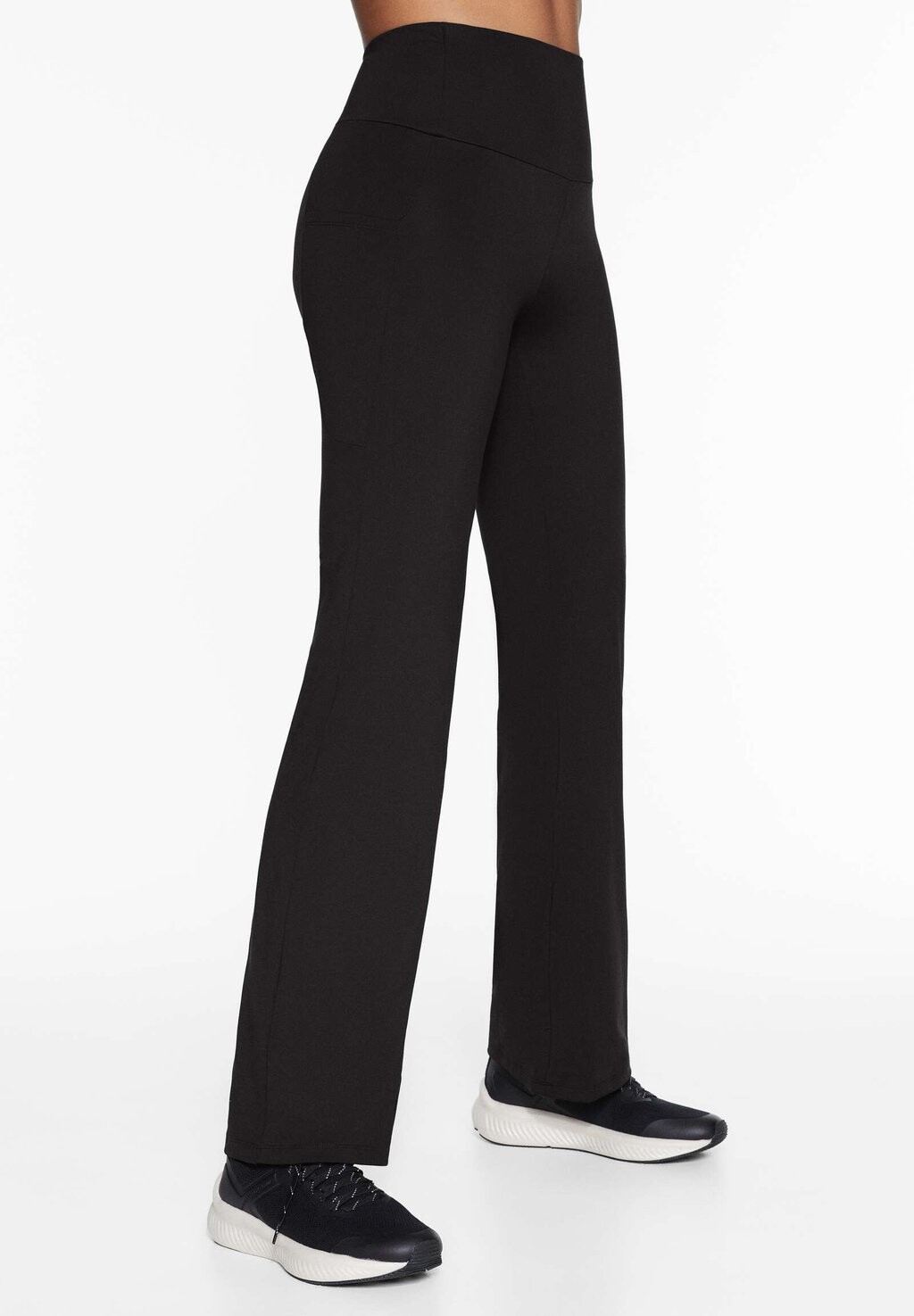 

Брюки COMFORTLUX BOOTCUT WITH POCKET OYSHO, цвет black