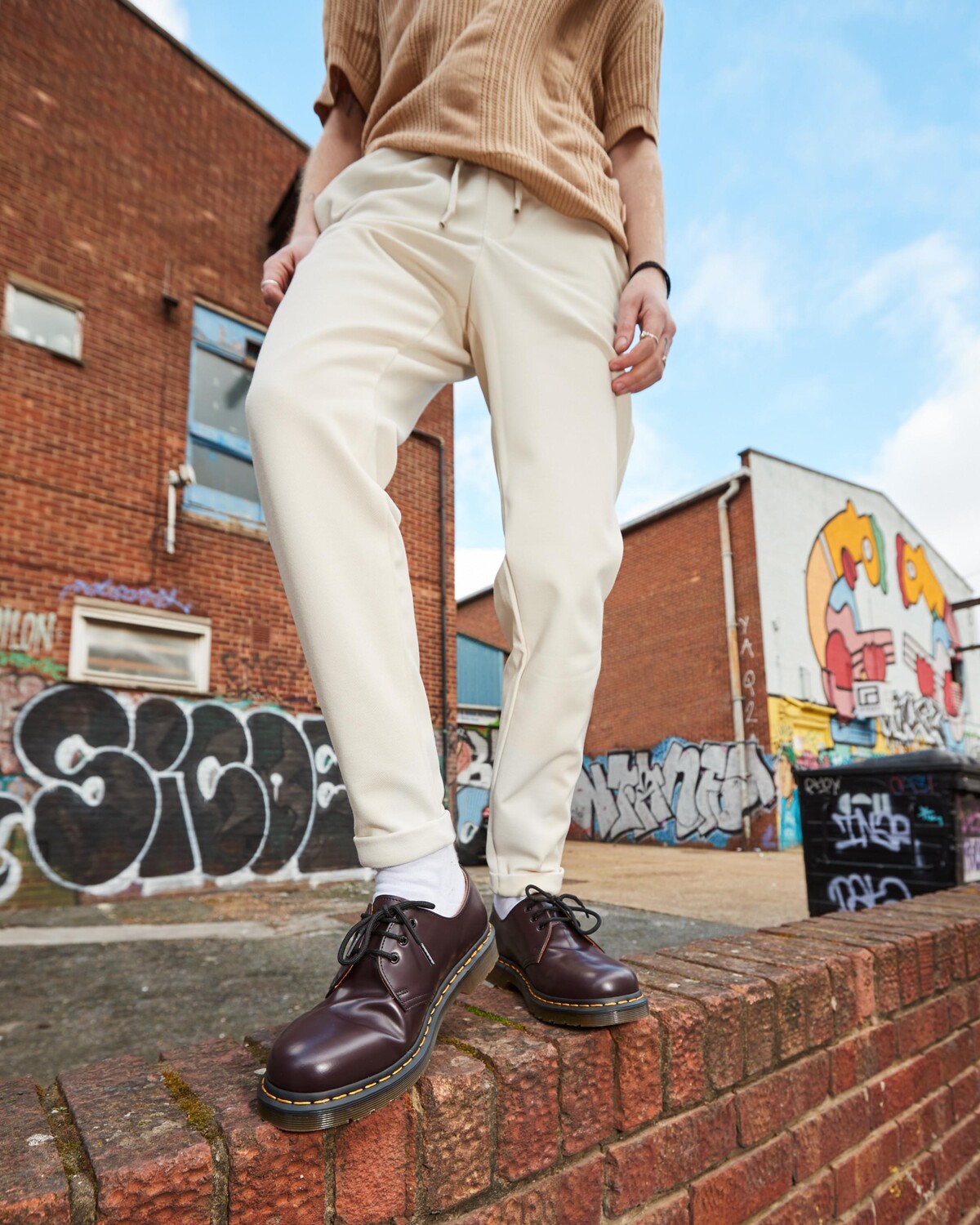 

1461 Желтые кожаные оксфорды с строчкой Dr. Martens