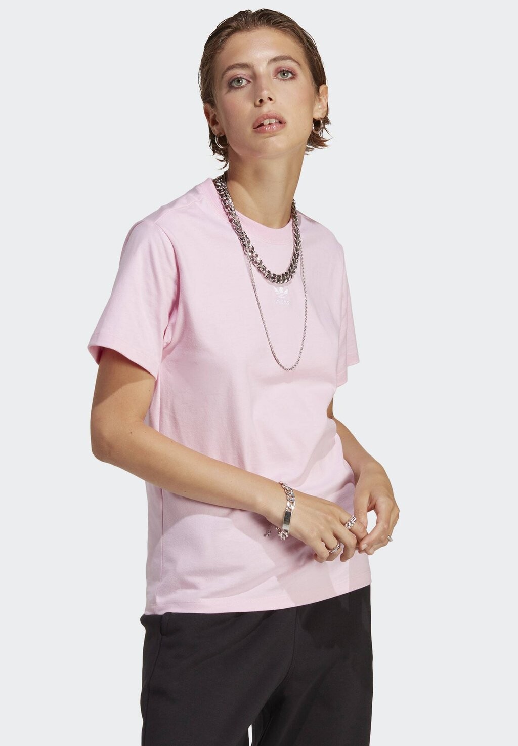 

Базовая футболка adidas Originals