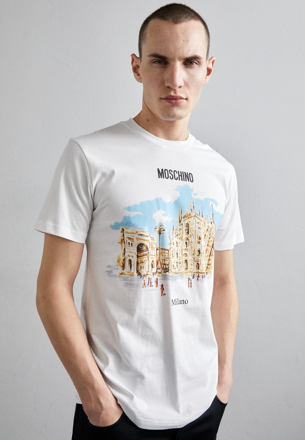 

Футболка с принтом MOSCHINO, фантазийно-белая, Белый