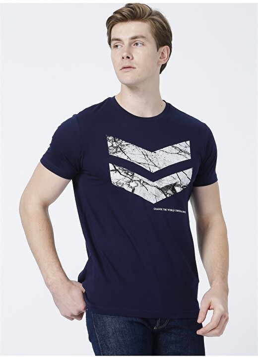 

Мужская футболка Hummel
