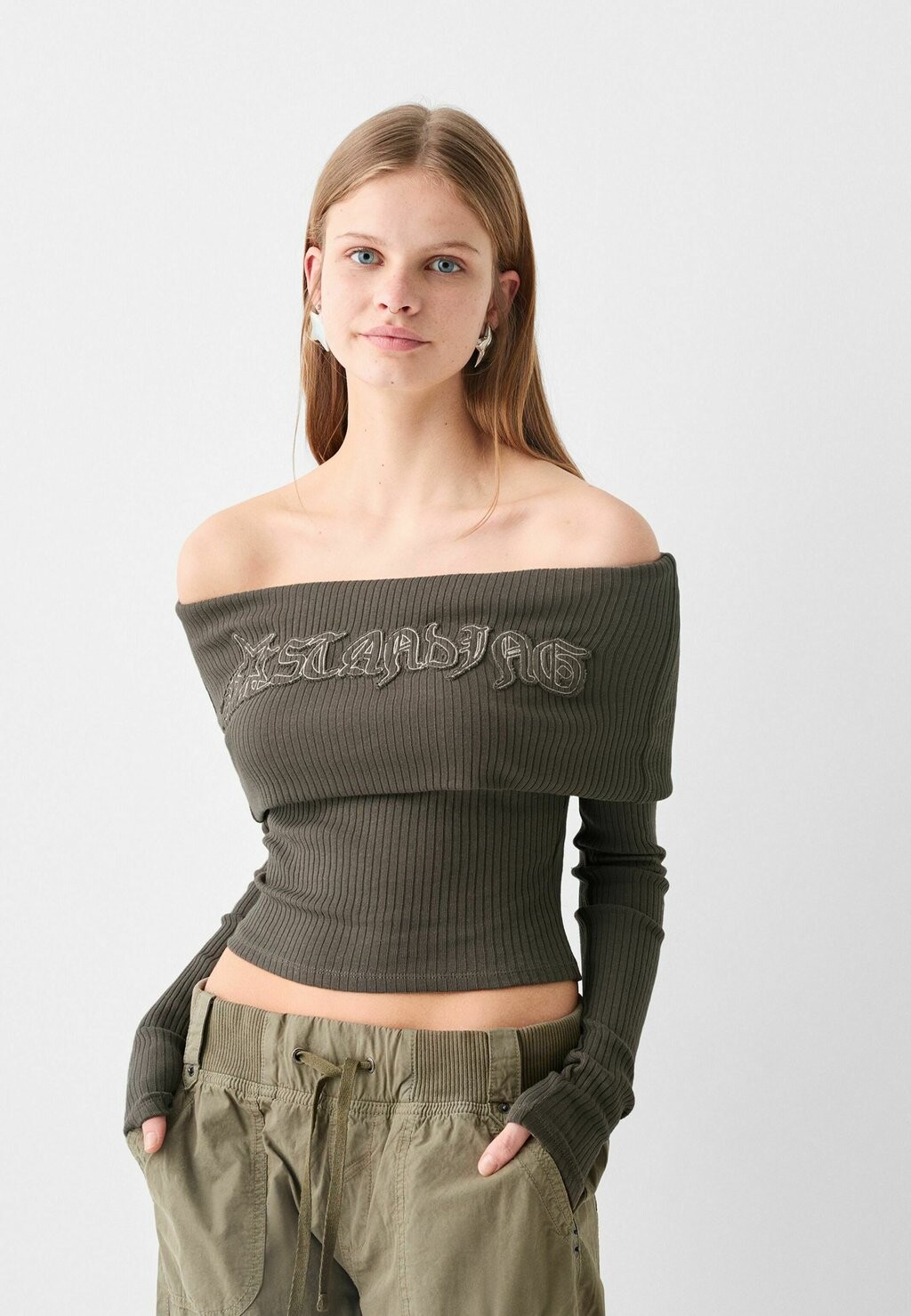 

Свитер Bershka, серый