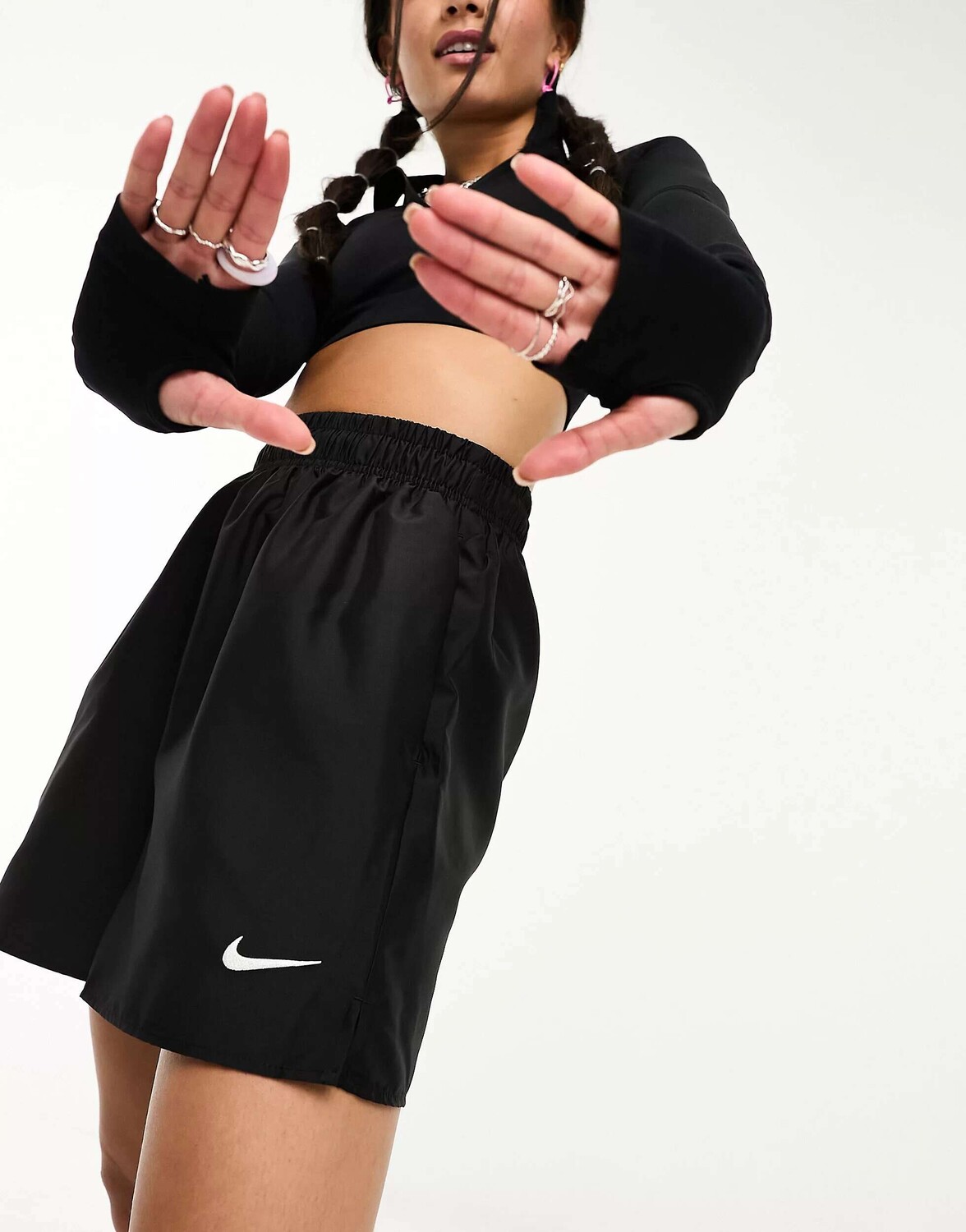 

Черные тканые шорты Nike Life Trend