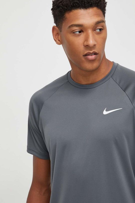 цена Тренировочная футболка Nike, серый