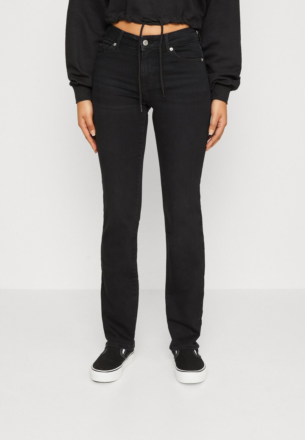 

Джинсы прямого кроя Vero Moda