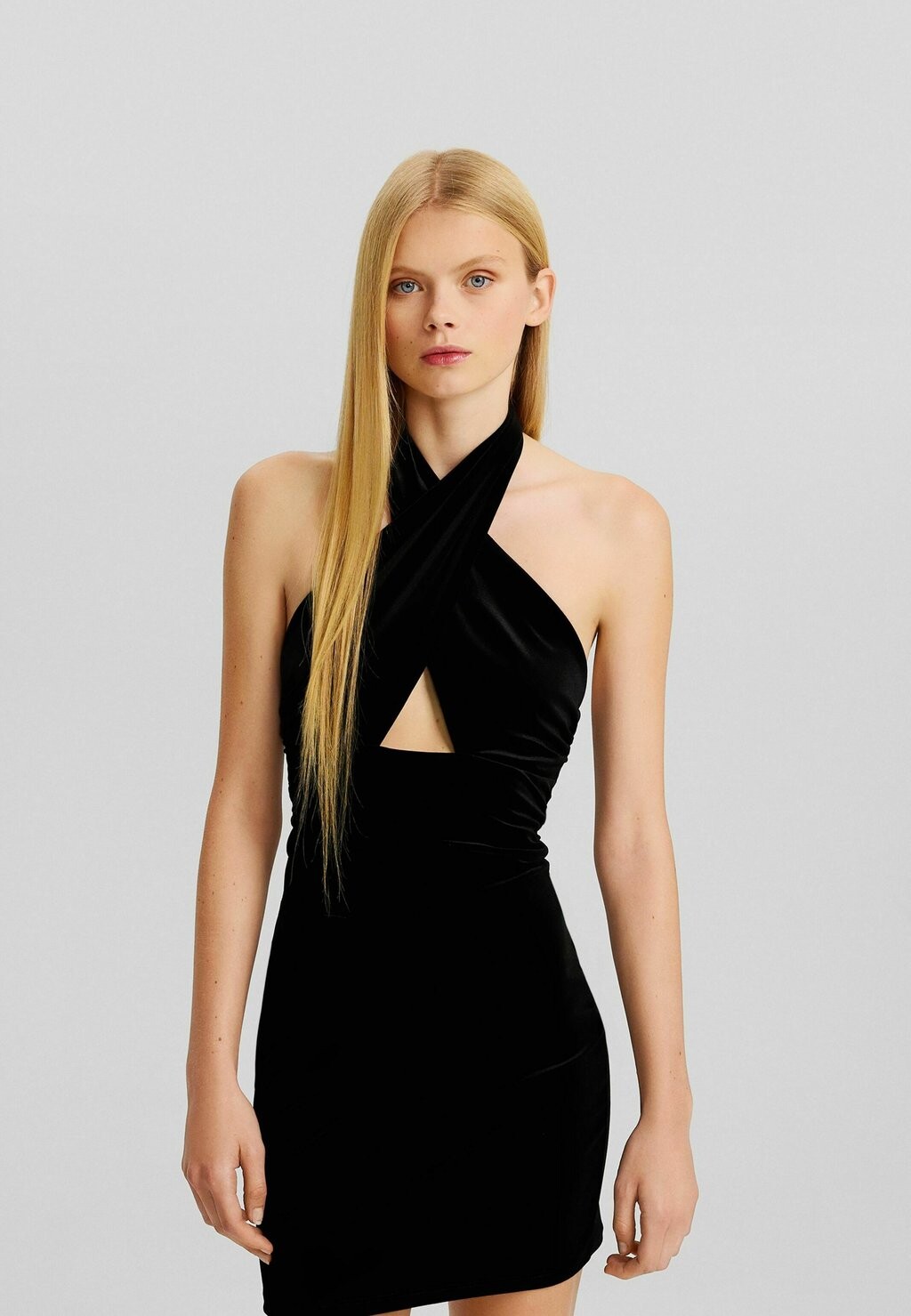 

Элегантное платье Bershka, черное