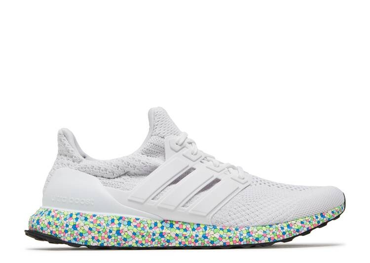 

Кроссовки Adidas ULTRABOOST 5.0 DNA 'MOSAIC BOOST PACK', белый