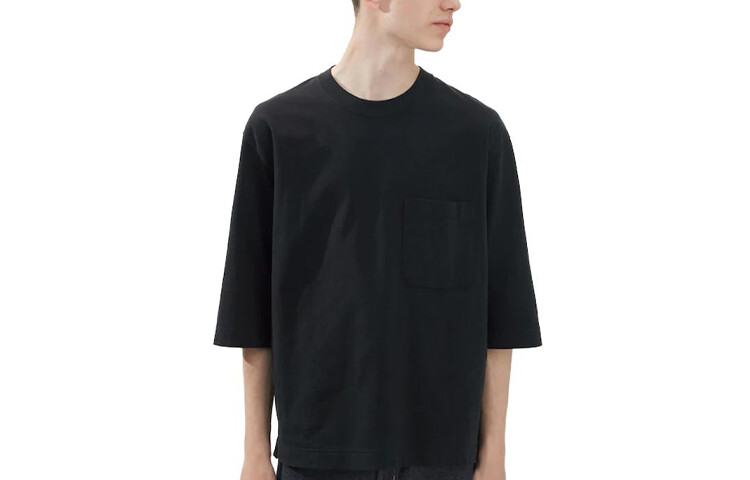 

UNIQLO Футболка унисекс, цвет Black
