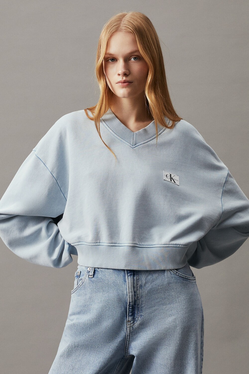 

Джемпер с v-образным вырезом и надписью Label Calvin Klein, синий