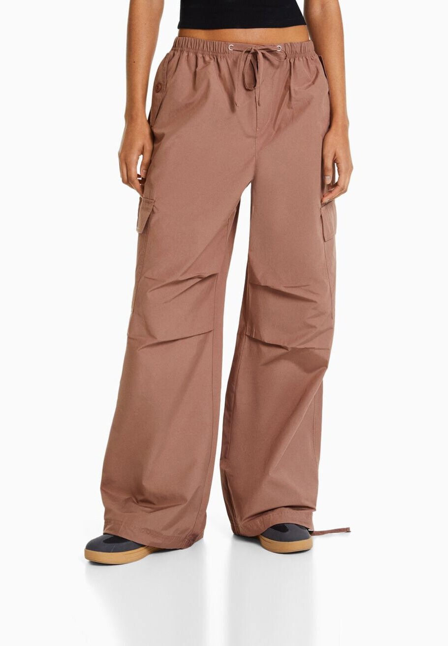 

Брюки карго Bershka