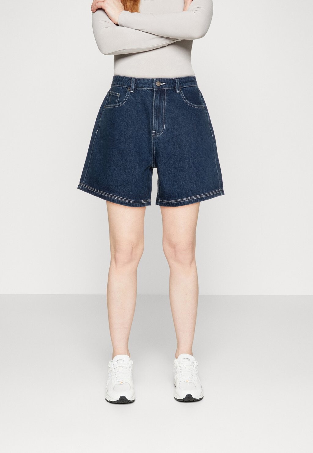 

Джинсовые шорты средней потертости Guess Originals