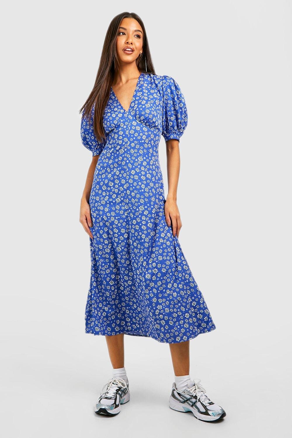 

Платье ditsy с цветочным рукавом Boohoo, кобальтовый