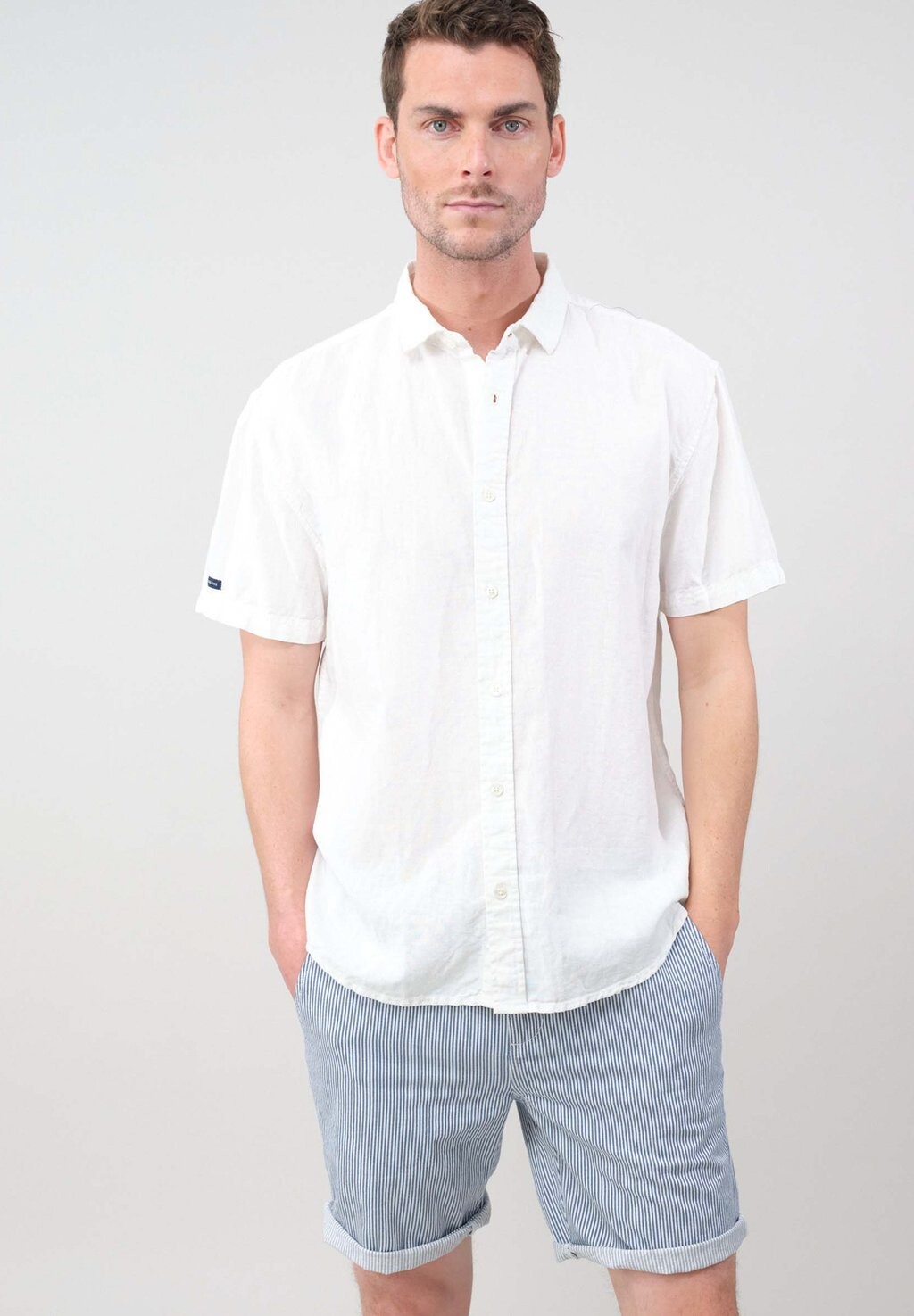 

Рубашка DARIO Deeluxe Original, цвет white