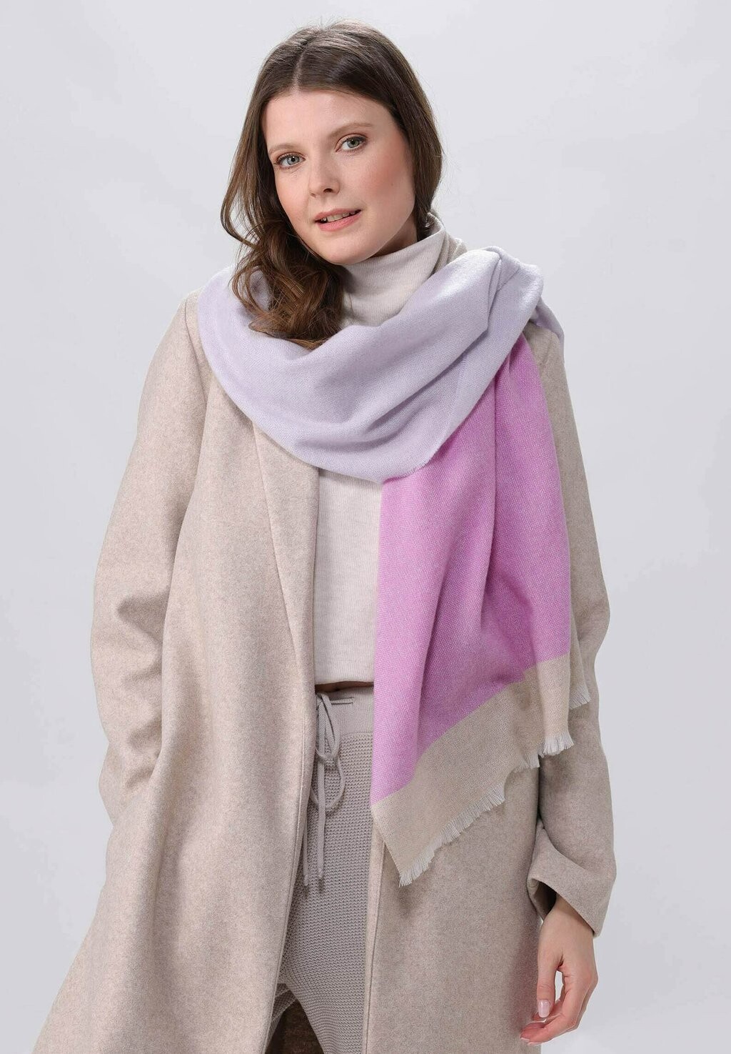 

СДЕЛАНО В ГЕРМАНИИ Палантин SIGNATURE COLOR BLOCKING FRAAS, Шарф
