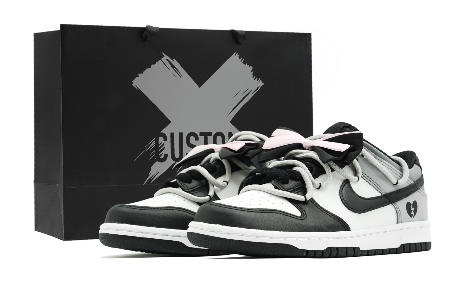 

Женские кроссовки для скейтбординга Nike Dunk, White