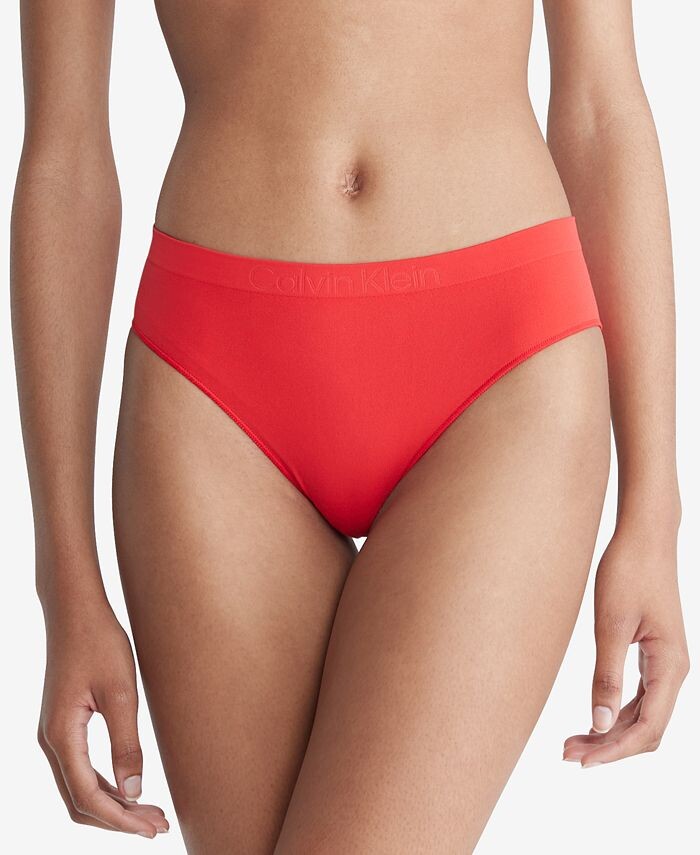 

Женское гибкое нижнее белье бикини QD3960 Calvin Klein, красный