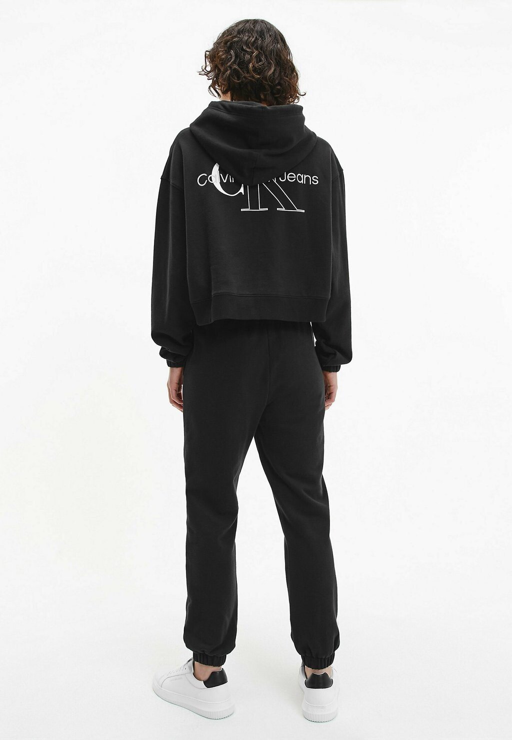 

Толстовка с капюшоном Calvin Klein, черный