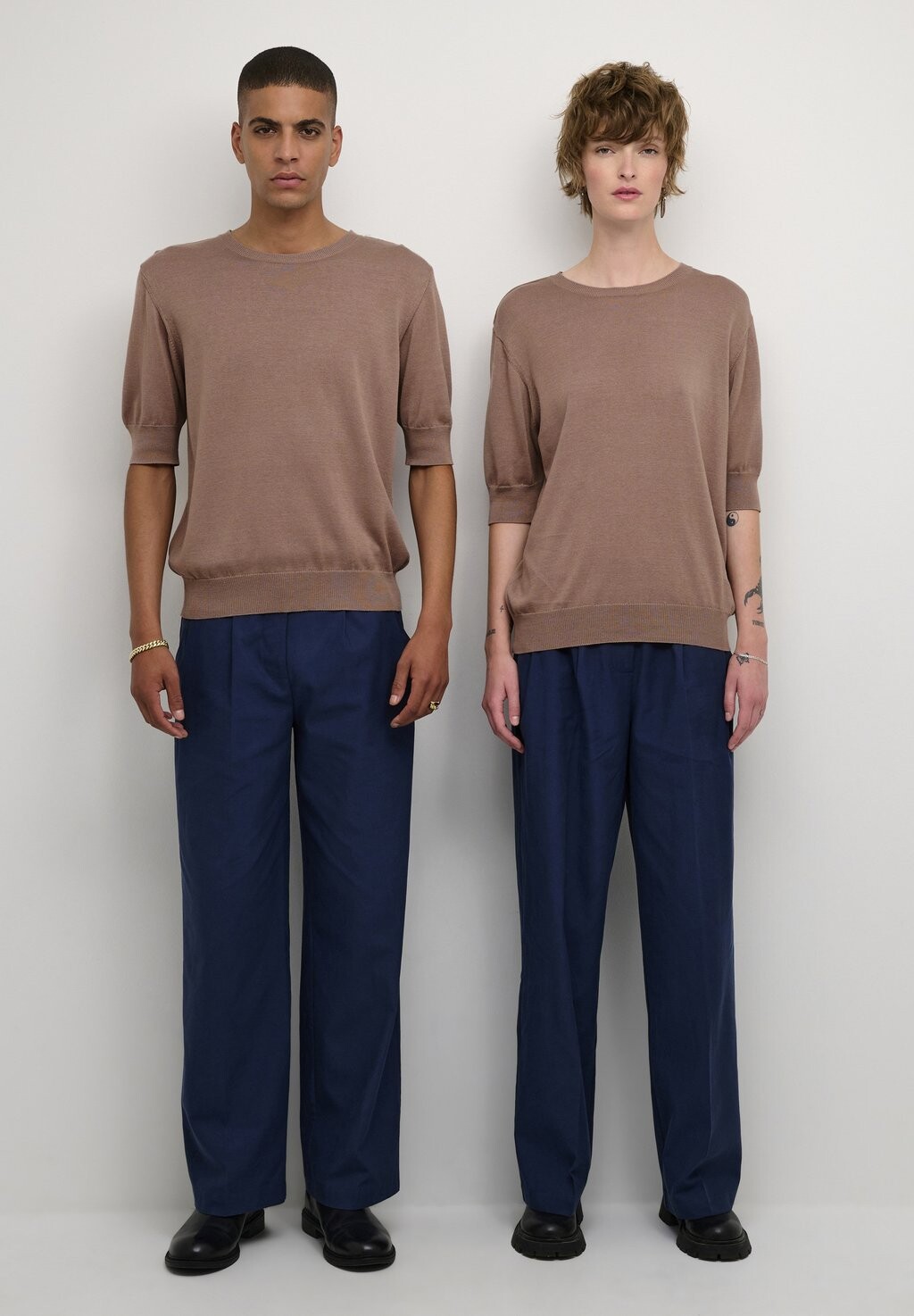 

Базовая футболка AMELLN SS GF UNISEX Lounge Nine, цвет desert taupe