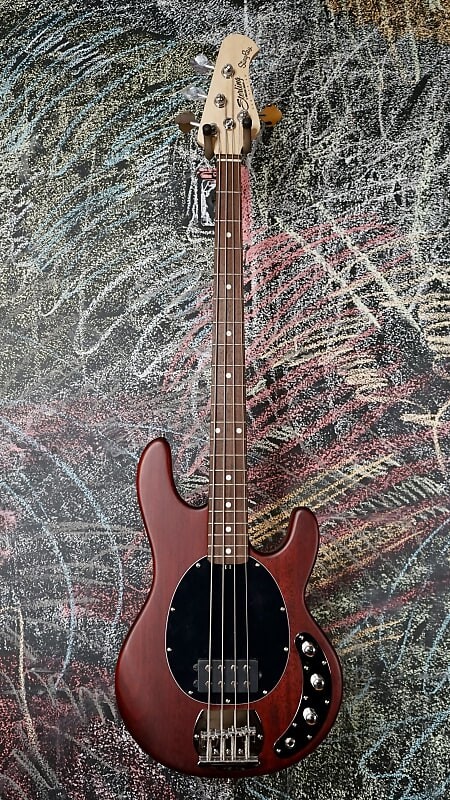 

Басс гитара Sterling by Music Man StingRay4 Walnut Satin