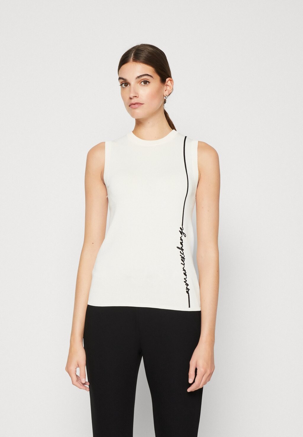 

Топ Armani Exchange